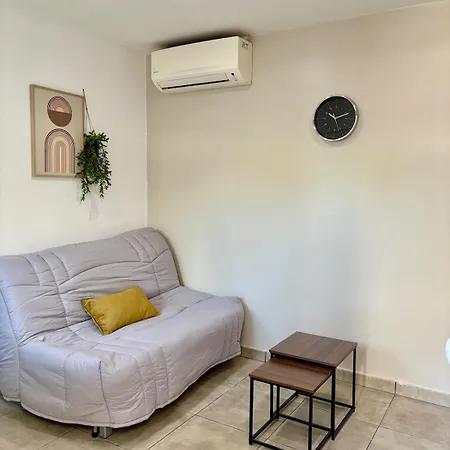 Studio Climatise #2 A 10 Min Des Plages Apartment *